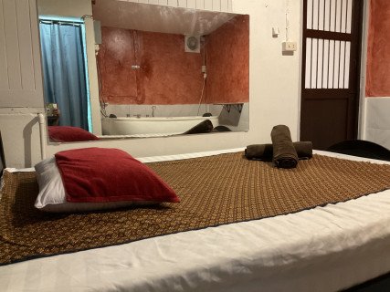 sky-massage-room-8